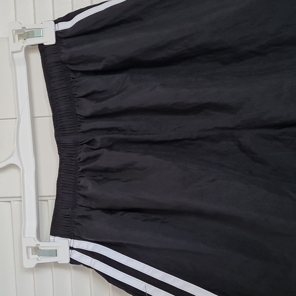 VINTAGE ADIDAS SHORTS - Picture 3 of 10